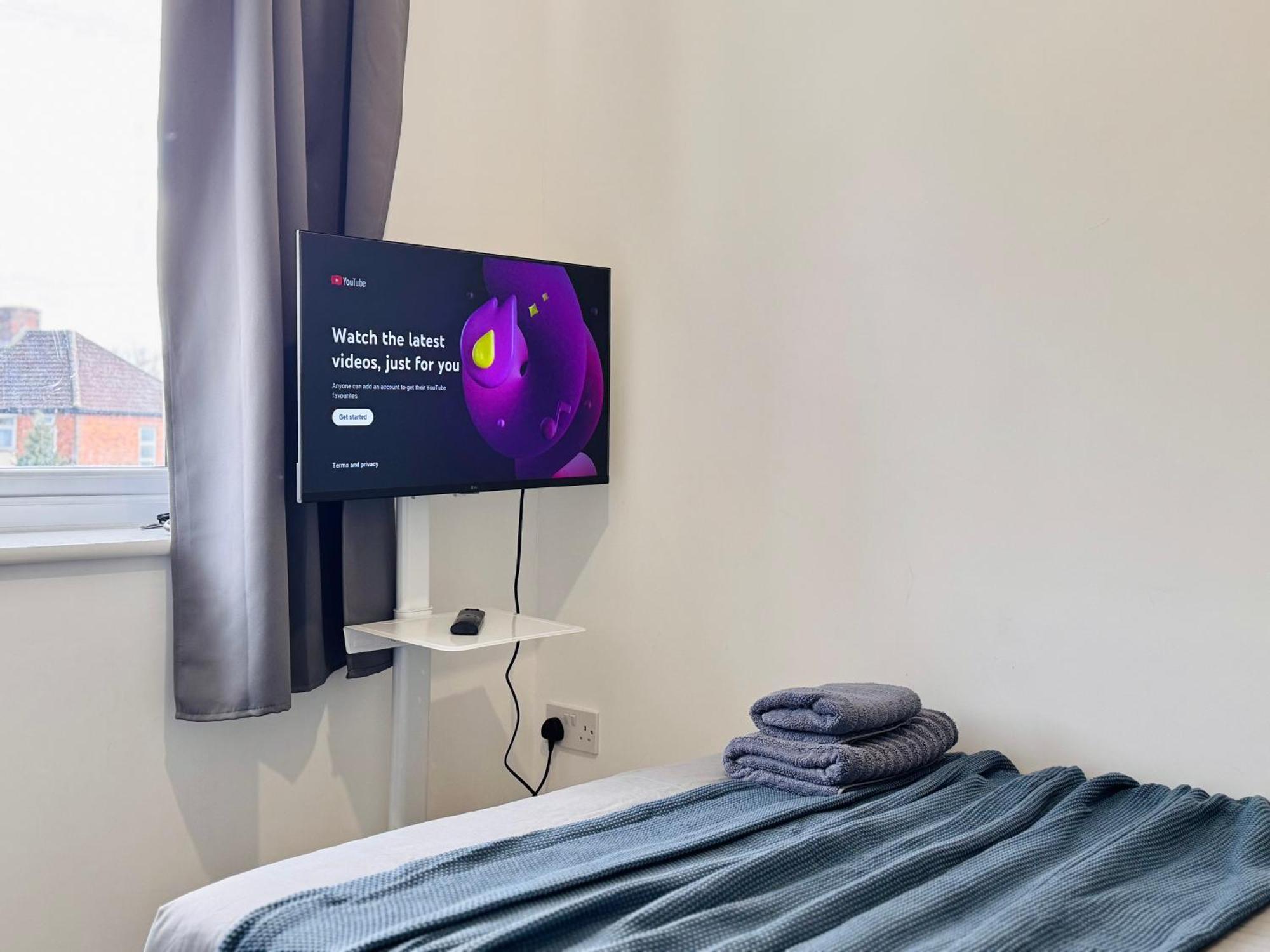 Convenient 2-bed 30min To