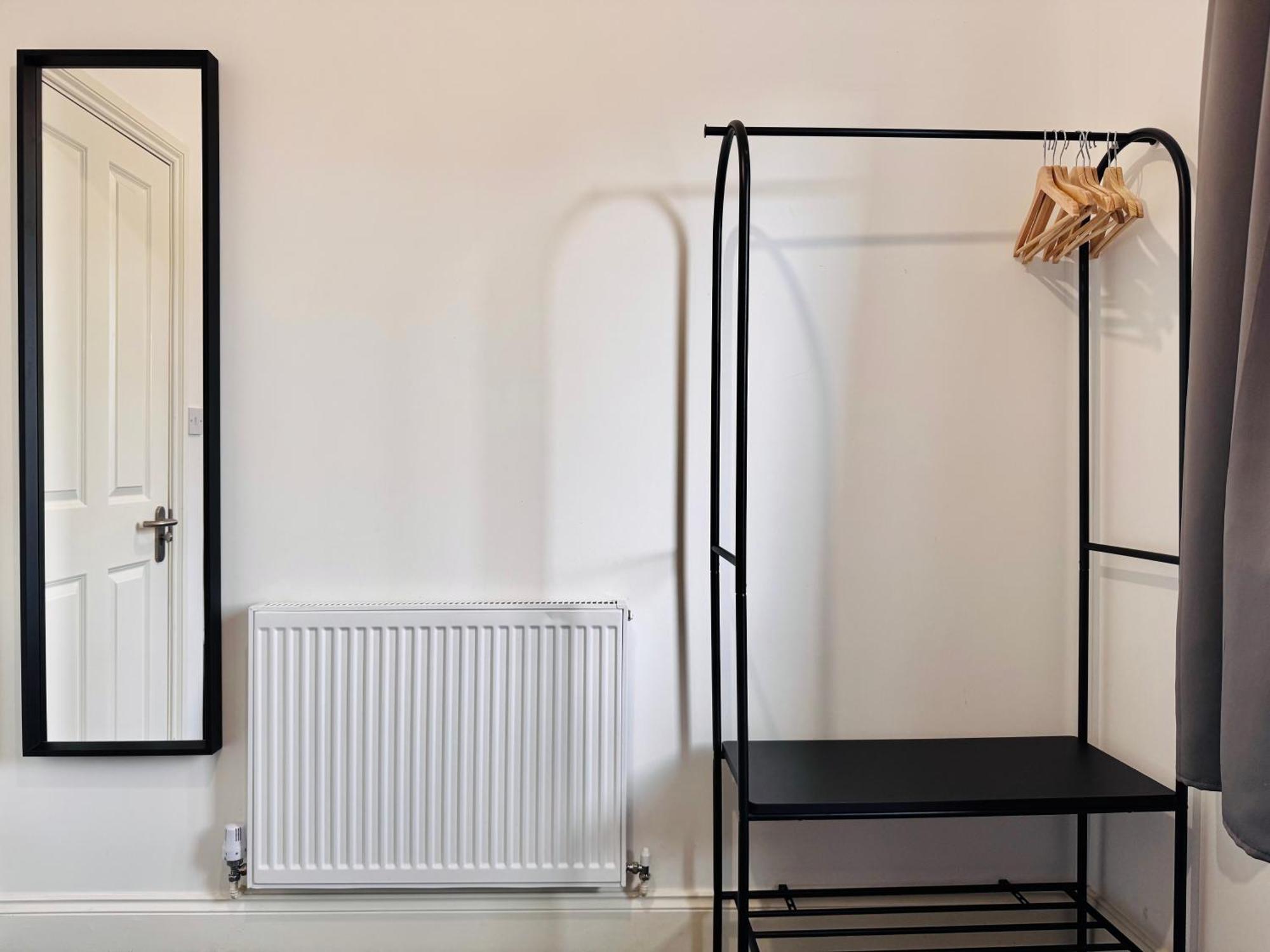 Convenient 2-bed 30min To Londra