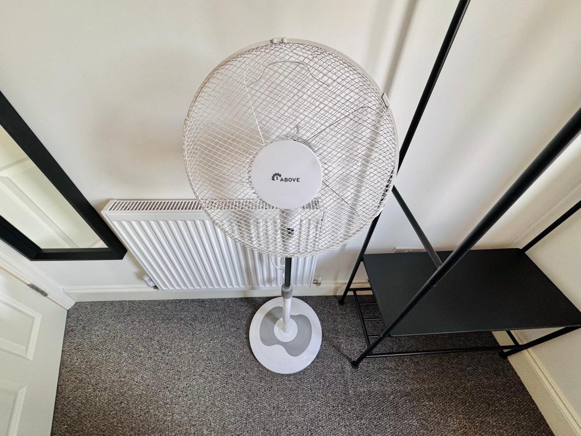 Convenient 2-bed 30min To Appartamento Londra