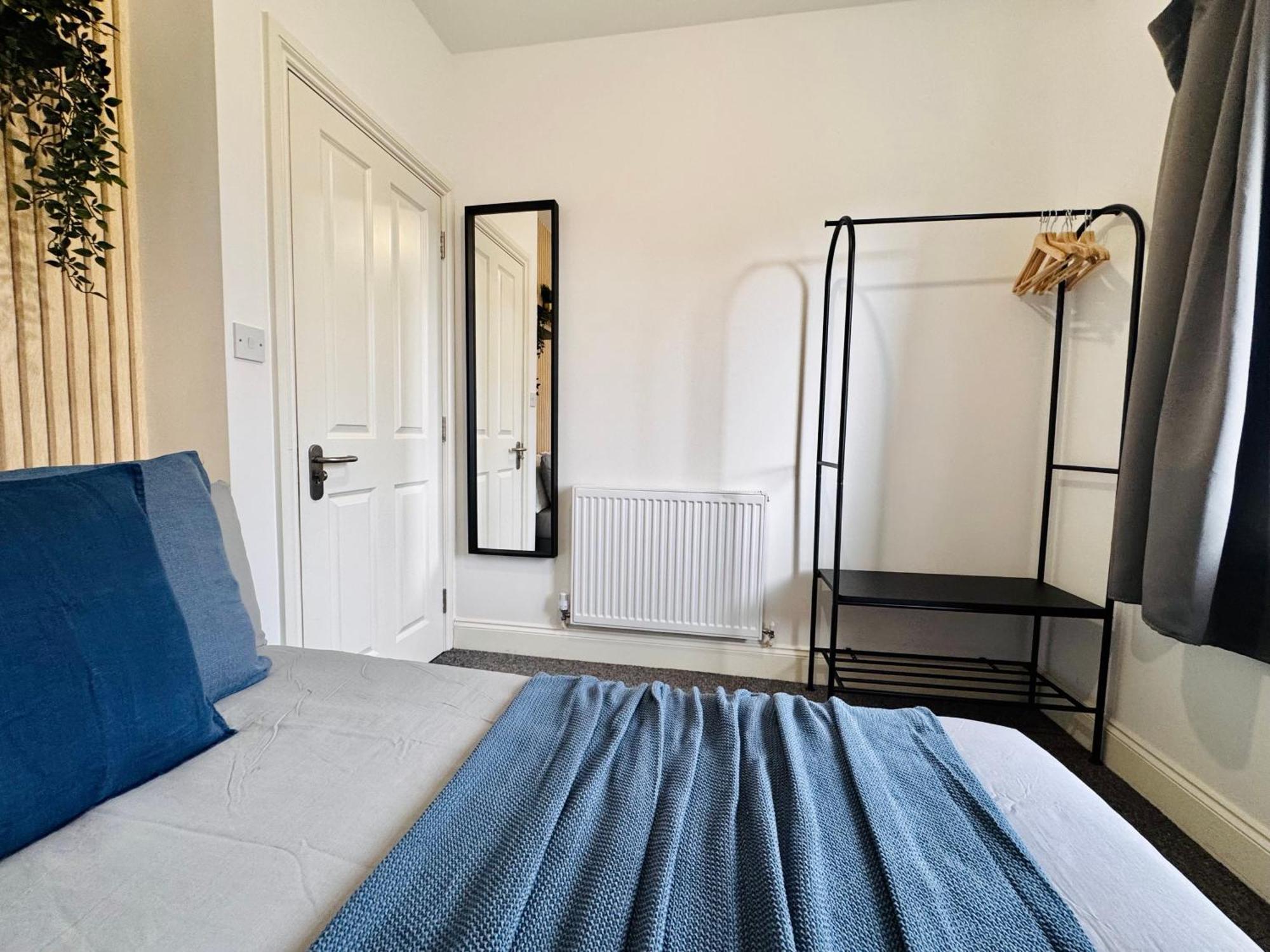 Convenient 2-bed 30min To *